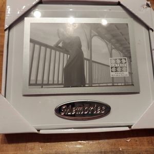 New in packaging Glass frame